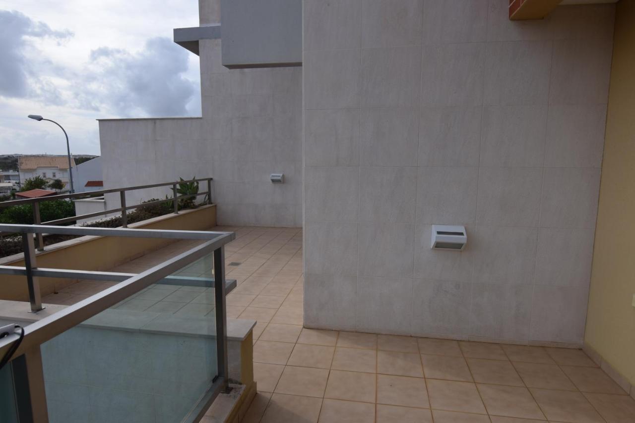 Cozy Villa With Pool And Barbecue アルブフェイラ エクステリア 写真